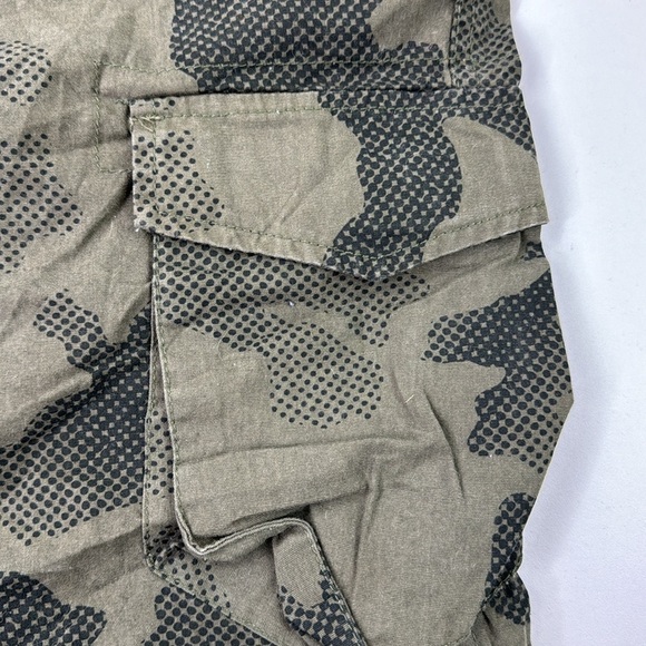 Mountain Ridge Men's  green camouflage shorts size 34 - Picture 4 of 10